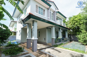 *****บ้านเดี่ยวมือสอง เมืองนนทบุรี ม.มัณฑนา ราชพฤกษ์ หลังมุม! บ้านคุณภาพจากแบรนด์ L&H เนื้อที่กว้างขวางกว่า 58.50 ตร.ว. ฟังก์ชัน 3 ห้องนอน 2 ห้องน้ำ 2 ที่จอดรถ เฟอร์นิเจอร์บิ้วท์อินแบบจัดเต็ม พร้อมลากกระเป๋าเข้าอยู่ได้ทันที บนทำเลที่เชื่อมต่อถนนกาญจนาภิเษก ถนนรัตนาธิเบศร์ ใกล้รถไฟฟ้าสายสีม่วง "สถานีบางรักน้อยท่าอิฐ" และจุดขึ้นทางด่วน "กาญจนาภิเษก" จองเลย!